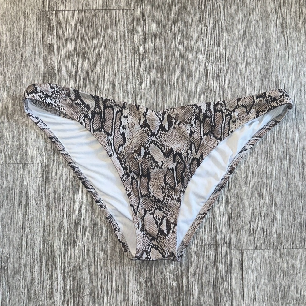 Shade & Shore Cheeky Bikini Bottoms, Size Large